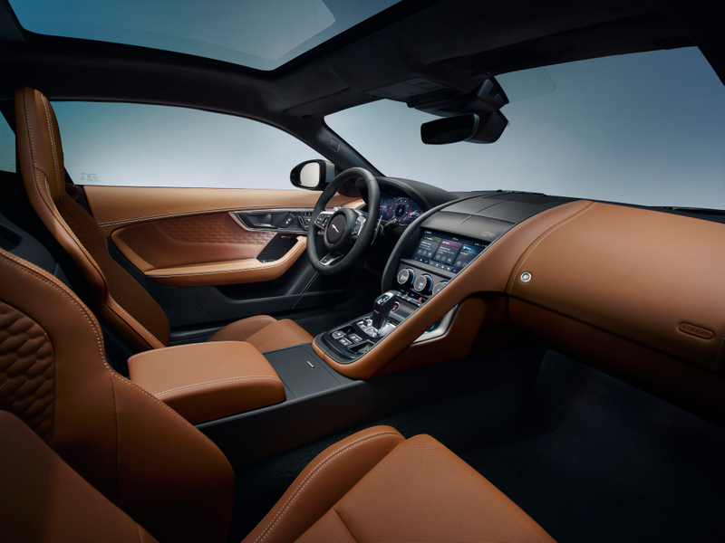 Illustration for article titled The Facelifted 2021 Jaguar F-Type Got A Whole Lot Meaner